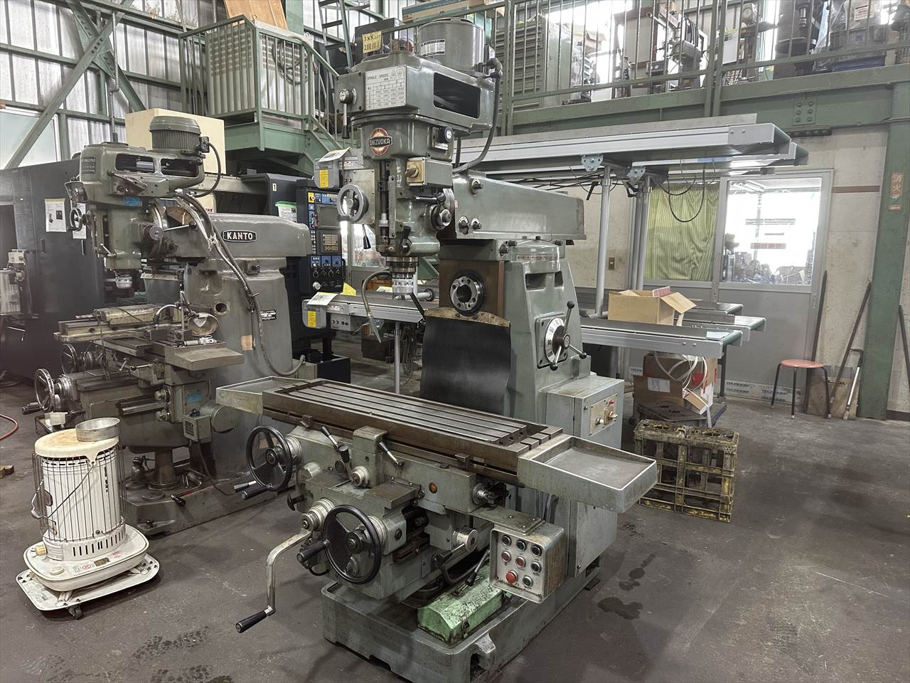 立横複合フライス盤